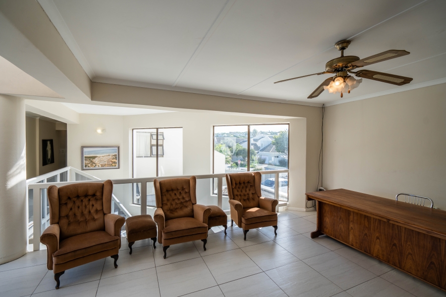 7 Bedroom Property for Sale in Royal Alfred Marina Eastern Cape